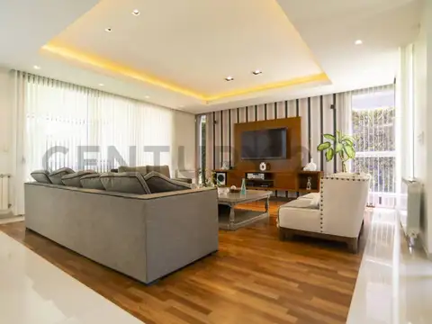 calle 135 entre 501 y 504 , Piso 0