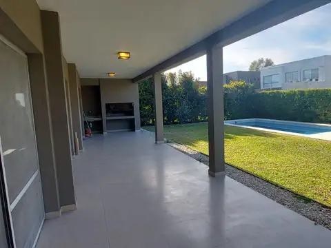 Barrio Cerrado LA DAMASIA