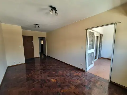 Venta Departamento 2 dormitorios Pellegrini 1700
