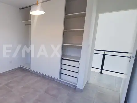 Depto Tipo Casa en Venta 4 años