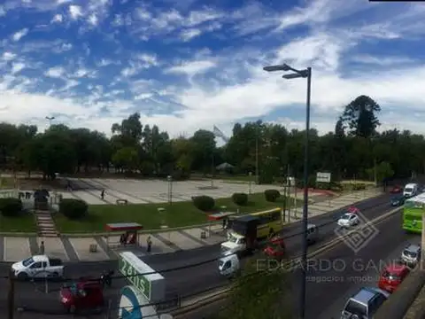 Excelente Piso con Inmejorables Vistas y Ubicación sin expensas - Apto Crédito - OPORTUNIDAD!!