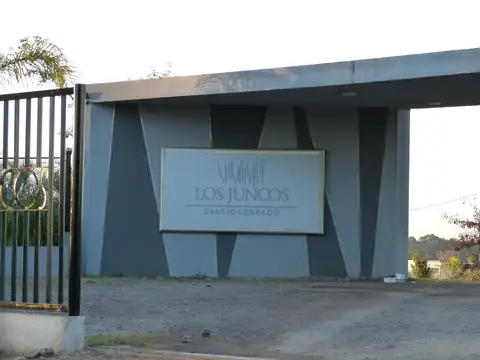 Lote J7. Barrio Los Juncos, Luján.