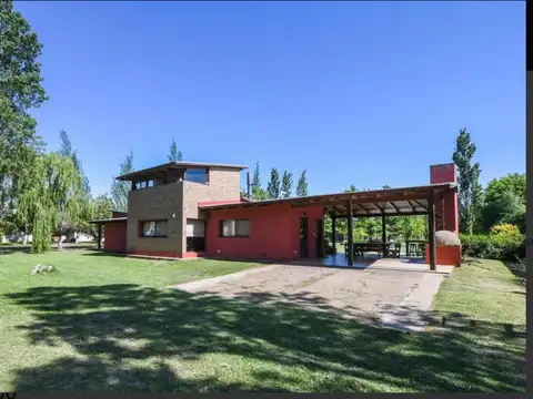 Casa en barrio privado Los Álamos, Ibarlucea. APTA CREDITO.