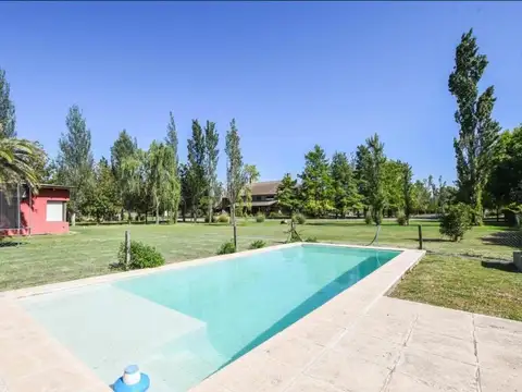Casa en Venta en Los Álamos, USD 370.000