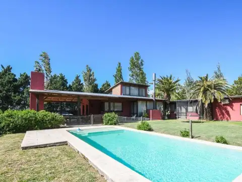 Casa 4 ambientes con 3 baños