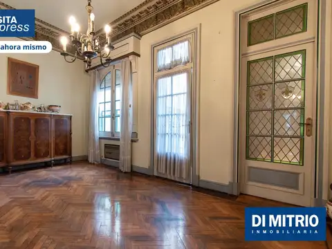 Casa en Venta con 1 cochera