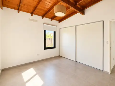 Casa en venta 4 ambientes con master suite | Lote central | Apto crédito – Cañada Los Arces, Pilar