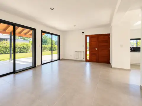 Casa en Venta en La Cañada - Los Arces, USD 209.000