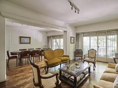 Avenida Coronel Díaz 1700