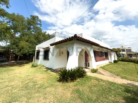 Casa en venta en Berazategui Lote comercial – Ranelagh