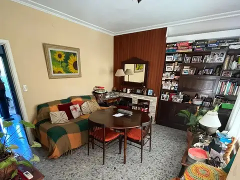 CASA 3 AMBIENTES  EXCELENTE UBICACION