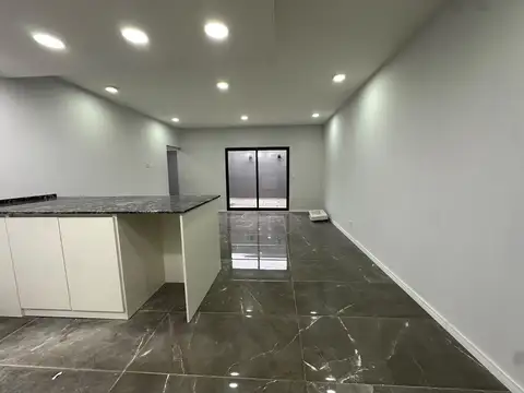 Av. Hipólito Yrigoyen al 12400