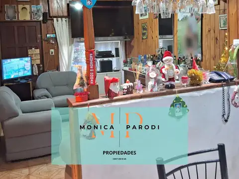 Casa en Venta con 2 cocheras