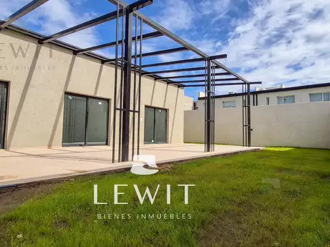 VENTA CASA 3 DORMITORIOS CON PILETA A ESTRENAR EN NEUQUEN Bº ABIERTO AYRES DEL LIMAY