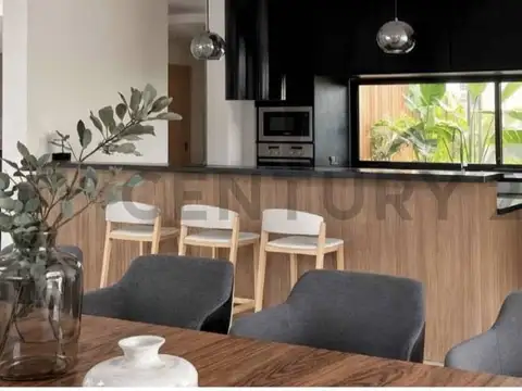 Casa en Venta en Barrio Náutico Canal, USD 495.000