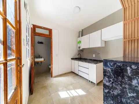 Depto Tipo Casa 2 ambientes con 1 baño