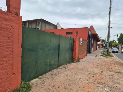 Lote Baldio, a mts de Av Gaspar Campos, sobre asfalto, red de gas natural y cloacas - TOMA DPTO.