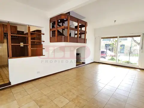 Depto Tipo Casa 4 ambientes con 2 baños