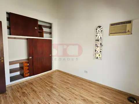 Depto Tipo Casa en Venta en Olivos, USD 190.000