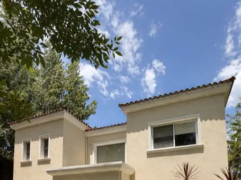 ALQUILER CASA EN BARRIO LA PEREGRINA PILAR