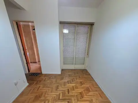DEPARTAMENTO 2 AMB - EXCELENTE UBICACION ,  INTERNO , BAJAS EXPENSAS