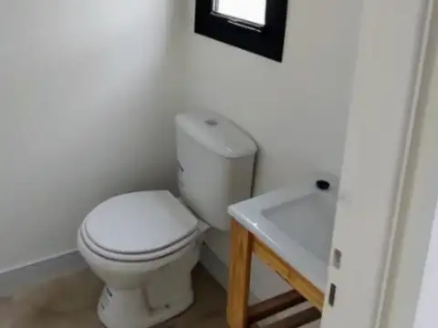 Casa en Venta con 4 cocheras