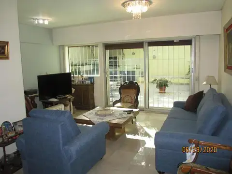 Departamento 4 ambientes con 2 baños