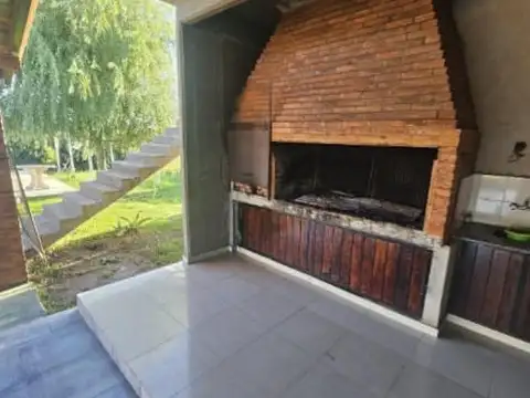 Casa en venta en Punta Chacra - Roldan