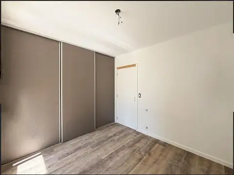 Departamento en Venta en Fisherton, USD 104.000