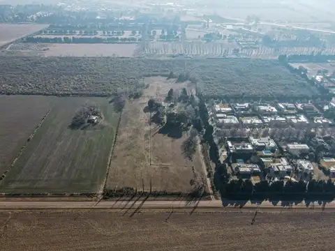 Fracción de terreno de 7.800 m2 en Ibarlucea