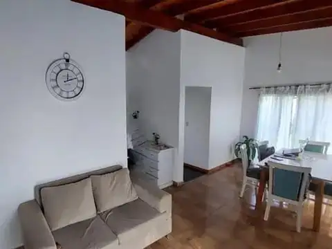 Casa 4 Amb  Los polvorines Malvinas Argentinas