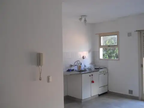 Diagonal 77 e/ 3 y 4 Nº272