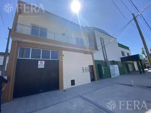 Alquiler PH de 3 ambientes con patio en Wilde