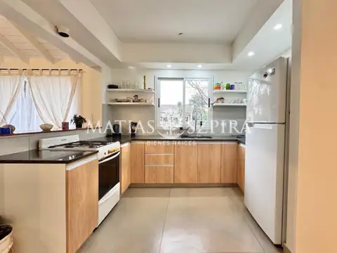 Casa 4 ambientes con 3 baños
