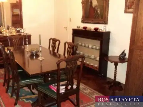 Casa en Alquiler con 1 cochera