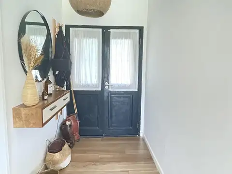 Casa en Alquiler con 6 cocheras