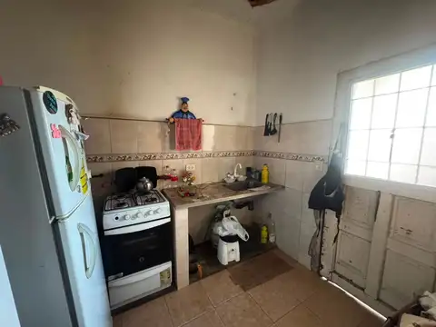 Casa 3 ambientes con 1 baño