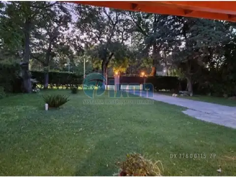 Casa en Venta con 1 cochera