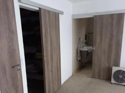 Casa 6 ambientes con 4 baños