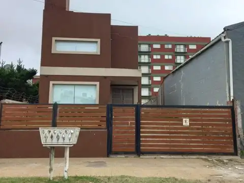 18 Bis e/ 1 y Av Costanera