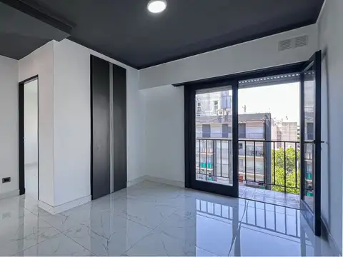 Depto 3 Amb Reciclado luminoso al frente balcon