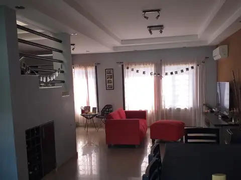 Casa en Venta en Guillermo E Hudson, USD 105.000