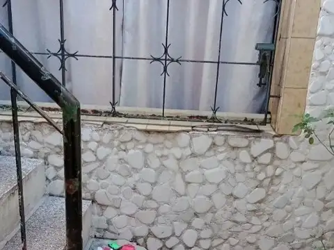 Depto Tipo Casa en Venta en Parque Avellaneda, USD 108.000