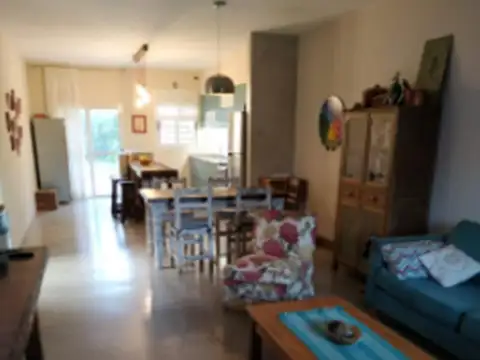Depto Tipo Casa en Venta en Villa Gobernador Udaondo, USD 200.000