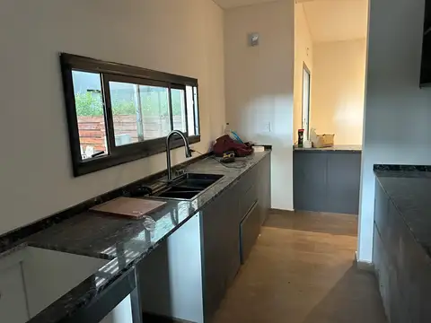 Casa Chalet  en Venta en San Ramón, Pilar del Este, Pilar