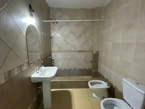 Depto Tipo Casa en Alquiler 46 años
