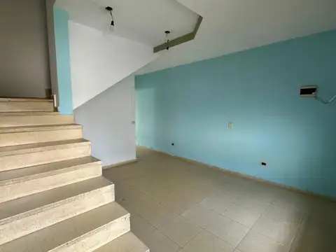 Depto Tipo Casa en Alquiler de 2 dormitorios