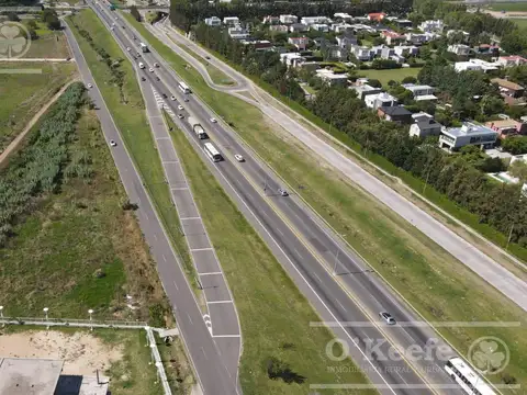 LOTE UBICADO SOBRE COLECTORA AU. LA PLATA - MAR DEL PLATA - UNICO EN ZONA SUR BERAZATEGUI 3635 M2 -