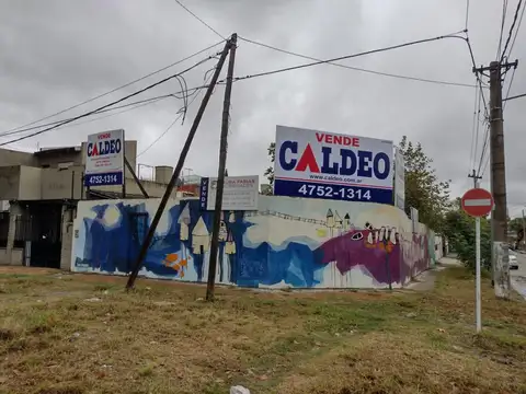 REGIA ESQUINA 10 x 20 IDEAL EMPRENDIMIENTO