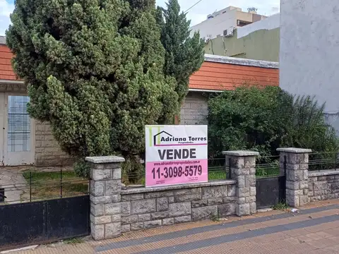 Casa - Venta - Argentina, La Matanza - Av. Velez Sarfield 400